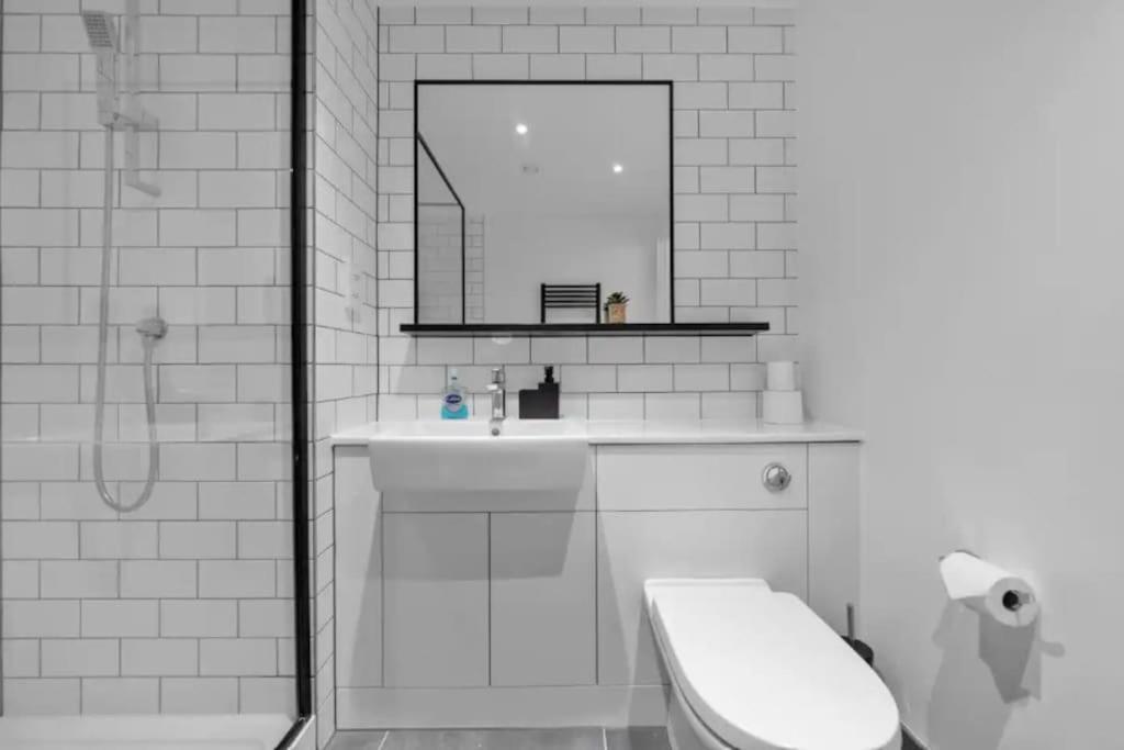 Апартаменти Deluxe 1 Bed In Colindale Wembley With Freewifitv Лондон Екстер'єр фото