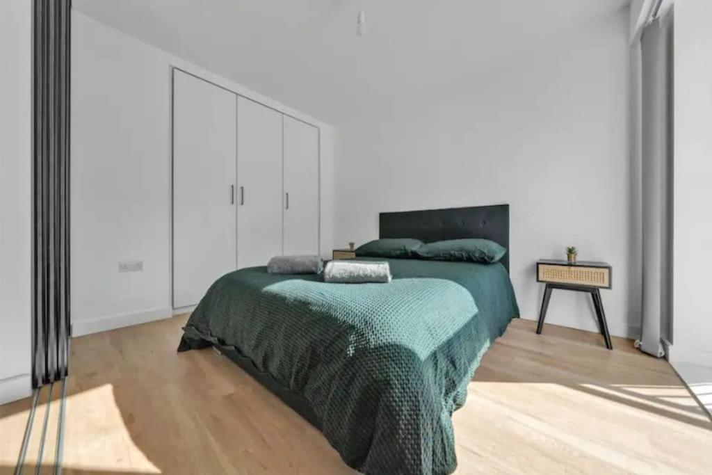 Апартаменти Deluxe 1 Bed In Colindale Wembley With Freewifitv Лондон Екстер'єр фото